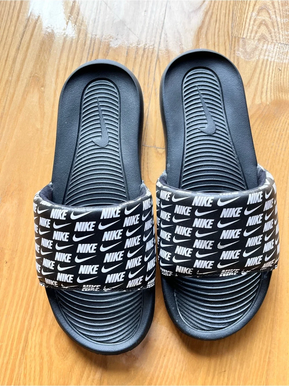 Nike Victori One Game black/ white print Men's Slides Sandals size 11
